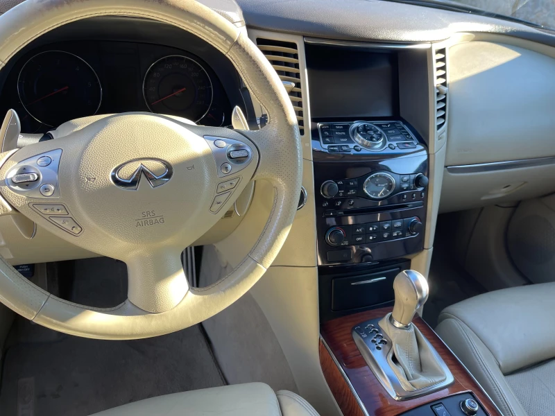 Infiniti Fx 30, снимка 4 - Автомобили и джипове - 52680526