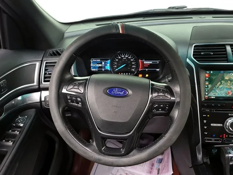 Ford Explorer 2.3 AWD, снимка 14 - Автомобили и джипове - 54351940