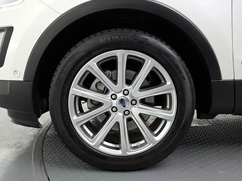 Ford Explorer 2.3 AWD, снимка 5 - Автомобили и джипове - 54351940