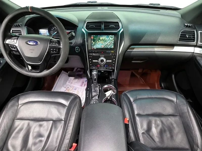 Ford Explorer 2.3 AWD, снимка 7 - Автомобили и джипове - 54351940