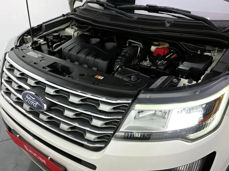 Ford Explorer 2.3 AWD, снимка 6 - Автомобили и джипове - 54351940
