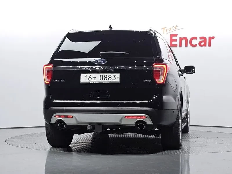 Ford Explorer 2.3 AWD, снимка 4 - Автомобили и джипове - 54351500