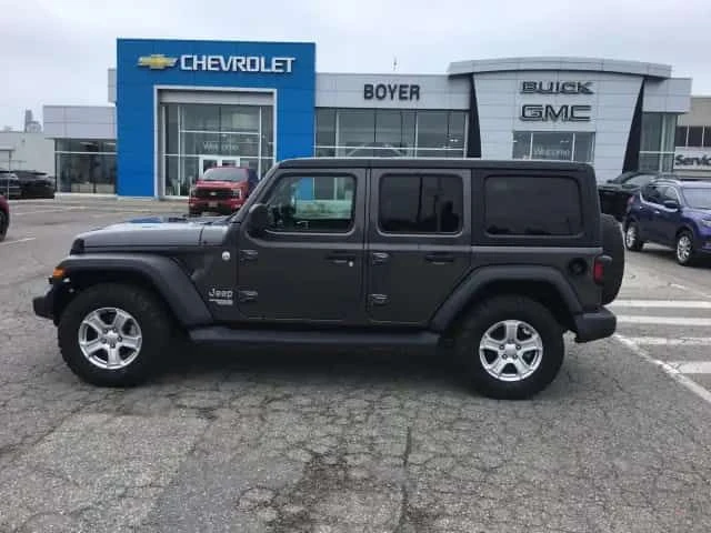 Jeep Wrangler * Sport Sport 4x4 * CARFAX *  ФИКСИРАНА ЦЕНА ДО БГ, снимка 2 - Автомобили и джипове - 54597073