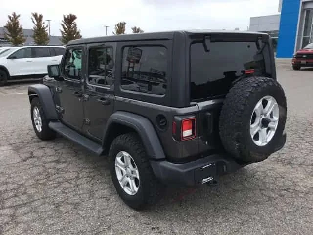 Jeep Wrangler * Sport Sport 4x4 * CARFAX *  ФИКСИРАНА ЦЕНА ДО БГ, снимка 3 - Автомобили и джипове - 54597073