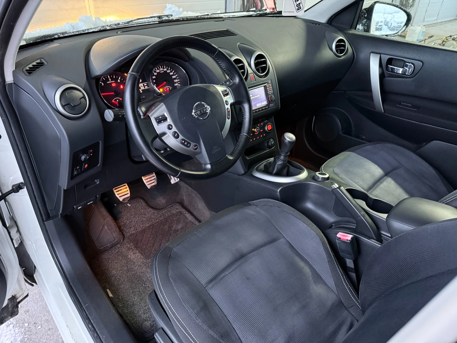 Nissan Qashqai 2.0DCI-4X4-N TEC-КАМЕРА-НАВИ-ПАНОРАМА-КЛИМАТРОНИК - изображение 9