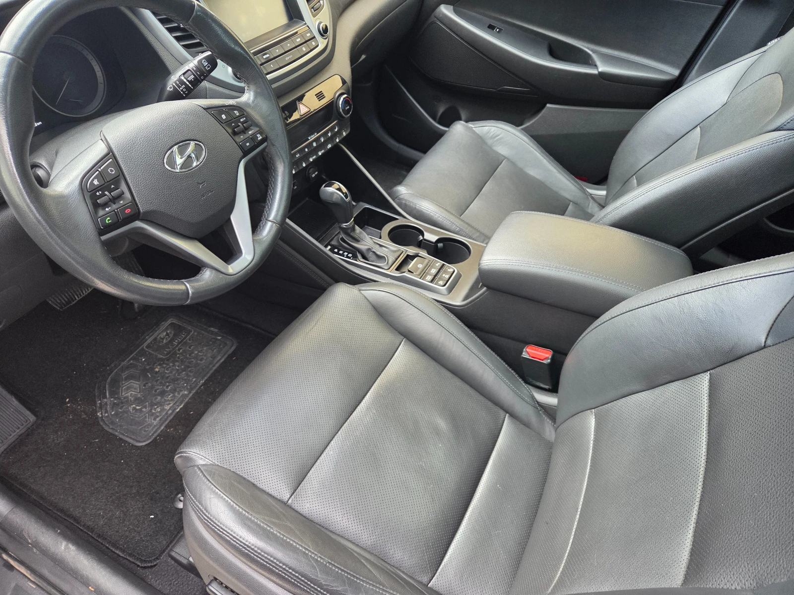 Hyundai Tucson Premium / 4x4 185к.с/FULL, снимка 6 - Автомобили и джипове - 53916666