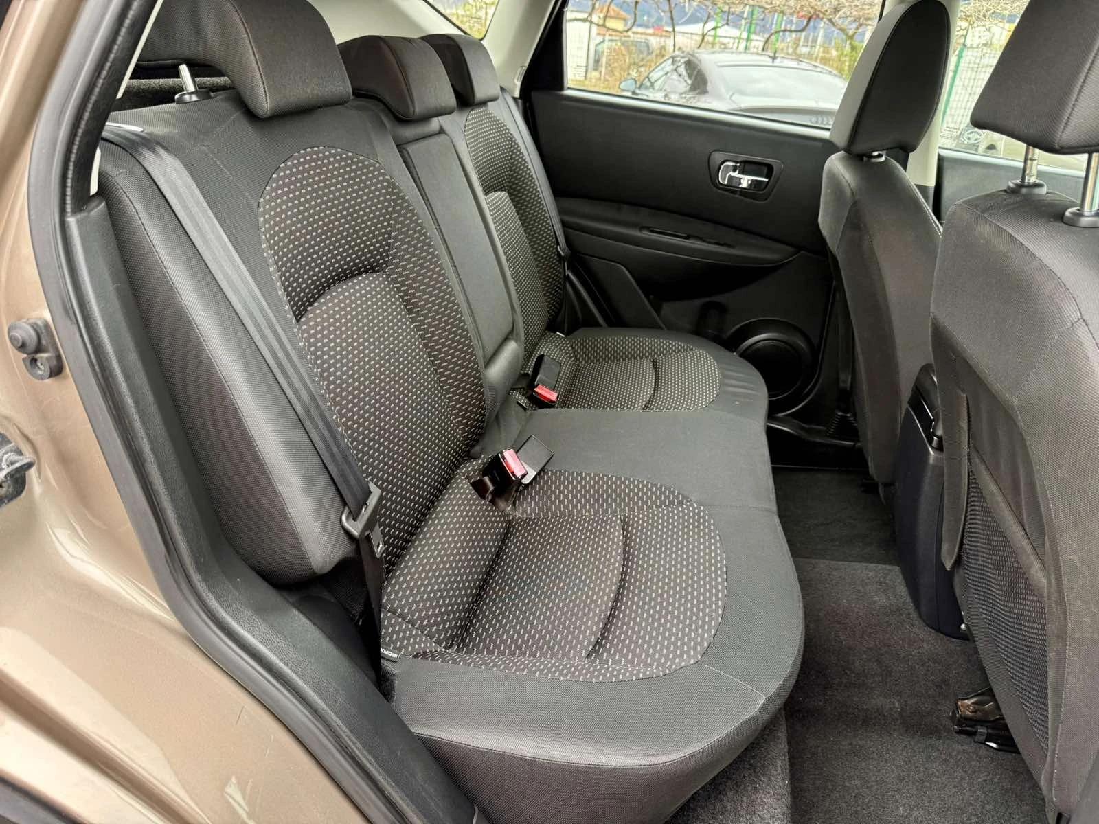 Nissan Qashqai 1.5DCI 107kc Italia, снимка 14 - Автомобили и джипове - 54028158