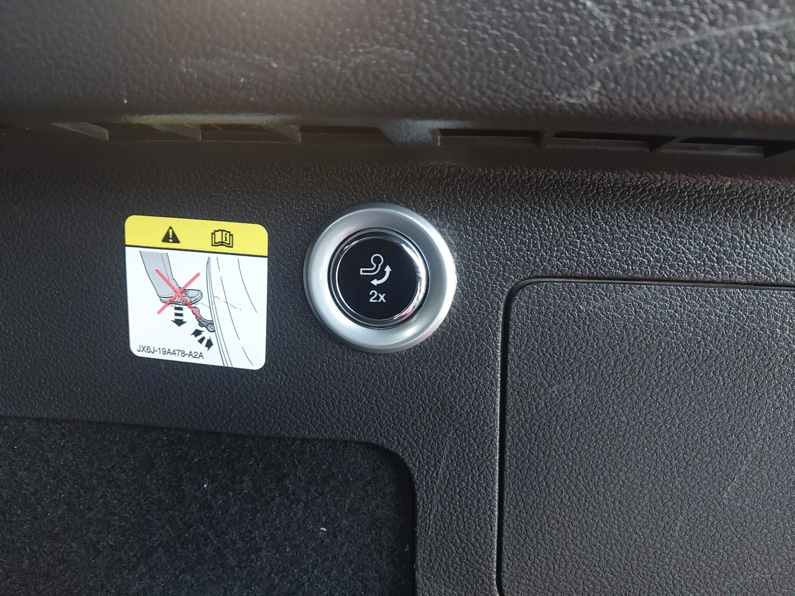 Ford Kuga Titanium 4x4 2.0D 150ph, снимка 5 - Автомобили и джипове - 54284016