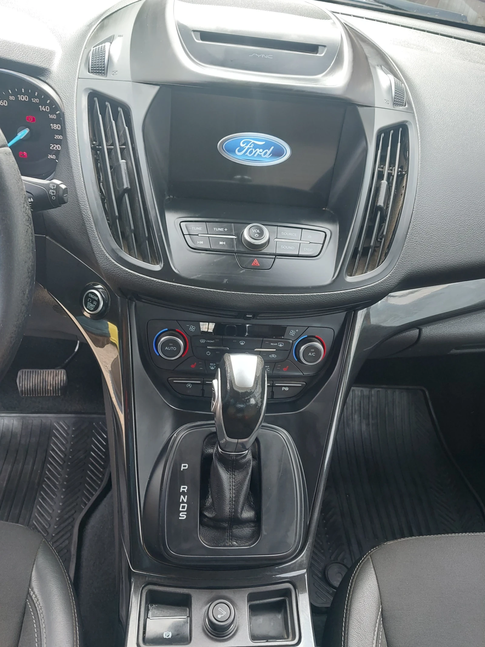 Ford Kuga Titanium 4x4 2.0D 150ph, снимка 7 - Автомобили и джипове - 54284016