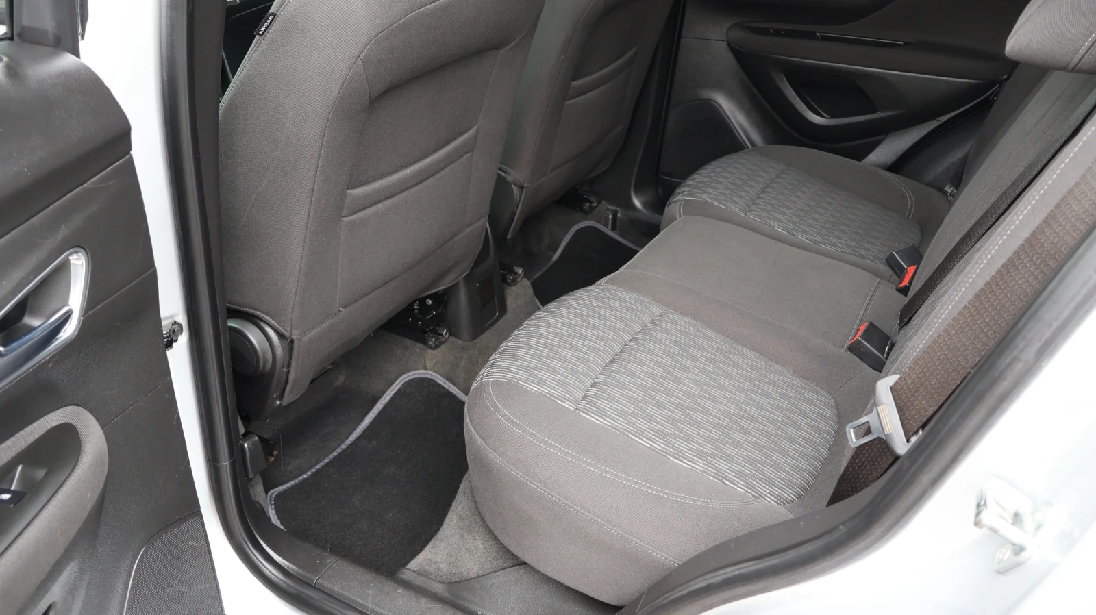 Opel Mokka 1.4T 140 К.С. 4х4 , снимка 12 - Автомобили и джипове - 54454019