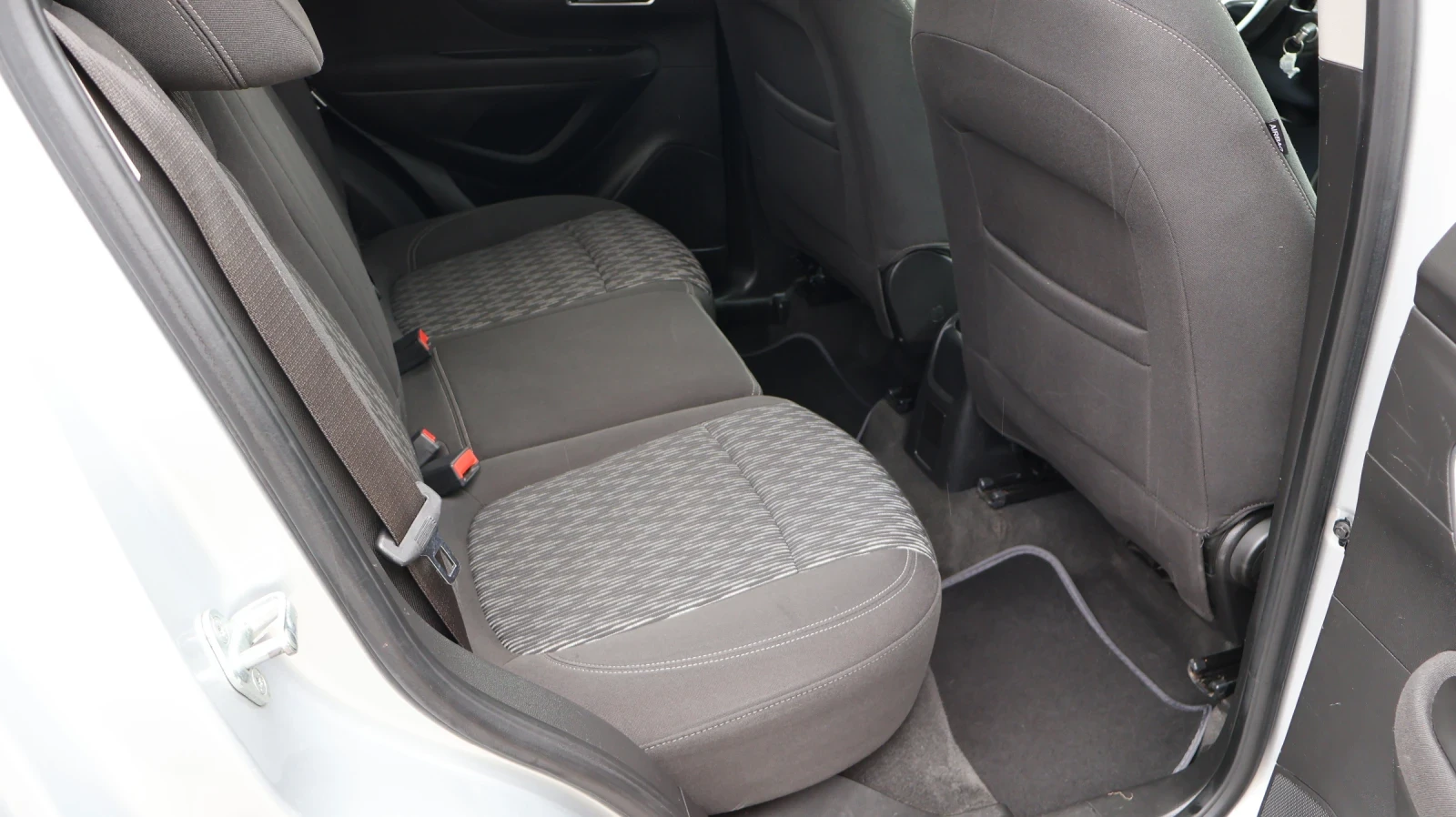 Opel Mokka 1.4T 140 К.С. 4х4 , снимка 13 - Автомобили и джипове - 54454019