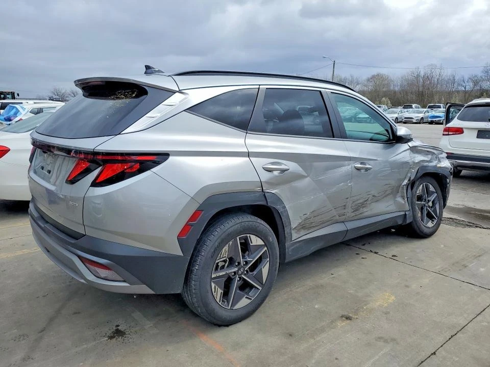 Hyundai Tucson, снимка 3 - Автомобили и джипове - 54741894