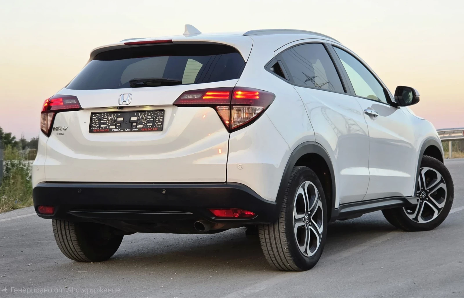 Honda Hr-v 1.5 i-VTEC Executive , снимка 4 - Автомобили и джипове - 55874791