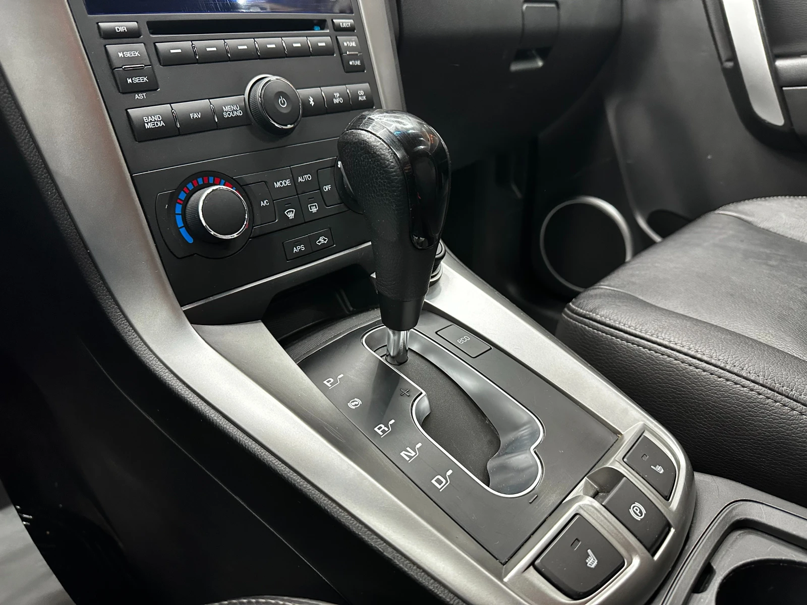 Chevrolet Captiva 2.2d 184 к.с., снимка 11 - Автомобили и джипове - 56197706