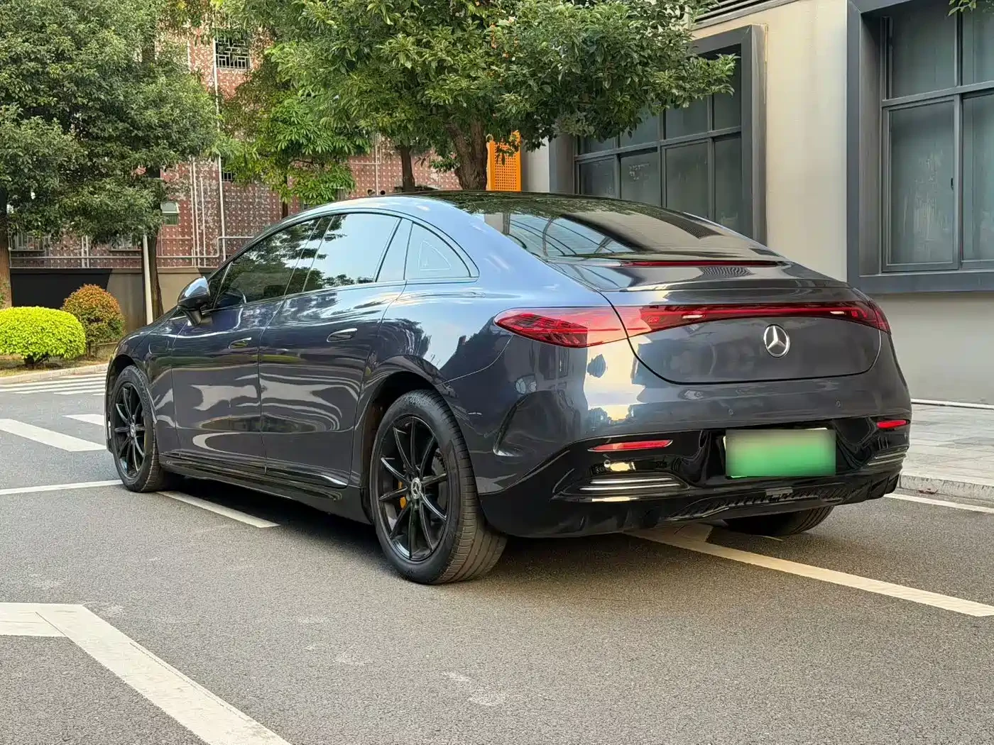 Mercedes-Benz EQE 2023* PIONEER EDITION* 96KWH* BURMASTER* 360* ACC | Mobile.bg � ����������� 4