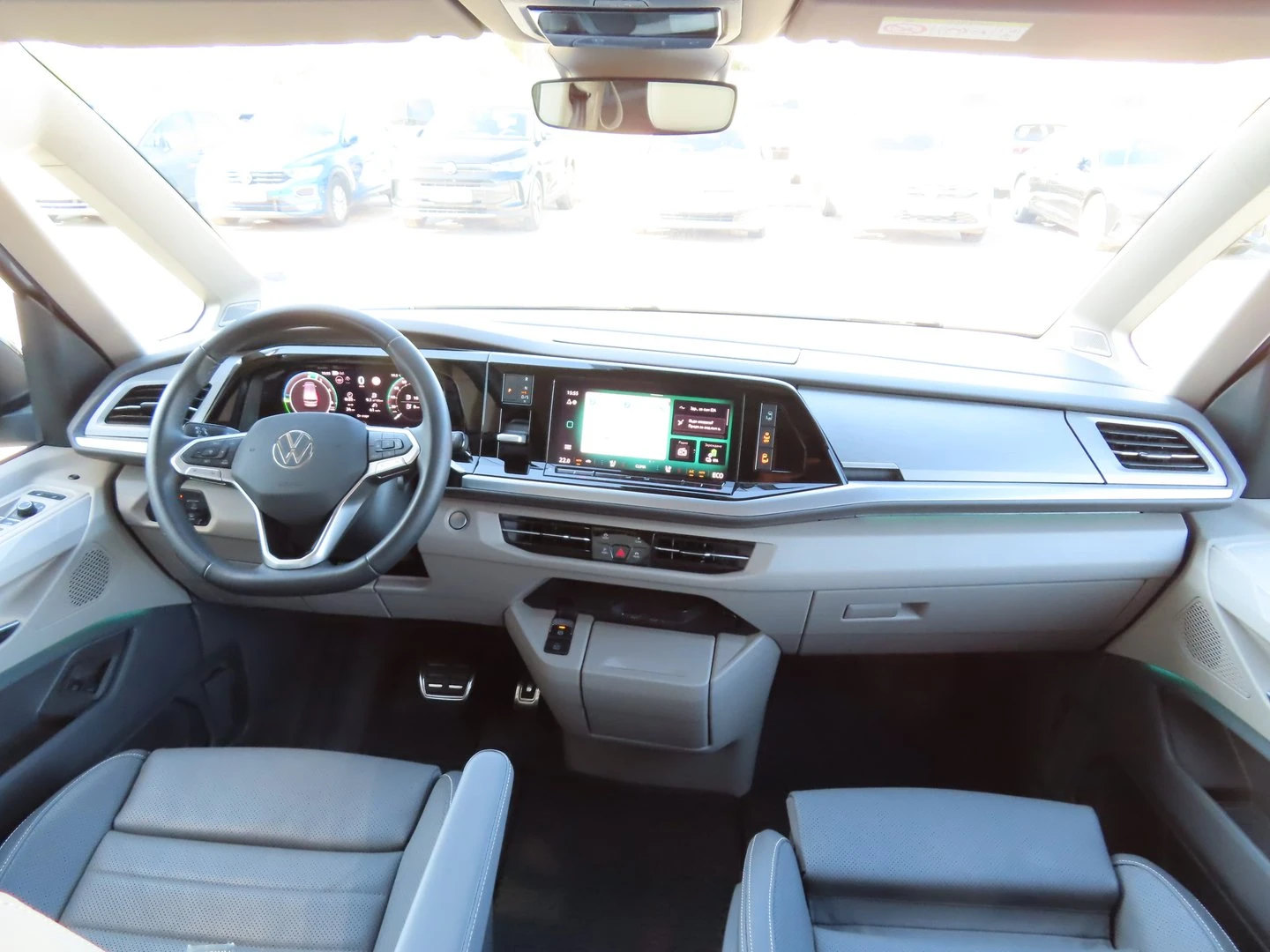 VW Multivan Style L 1.5 eHybrid 4MOTION - изображение 3