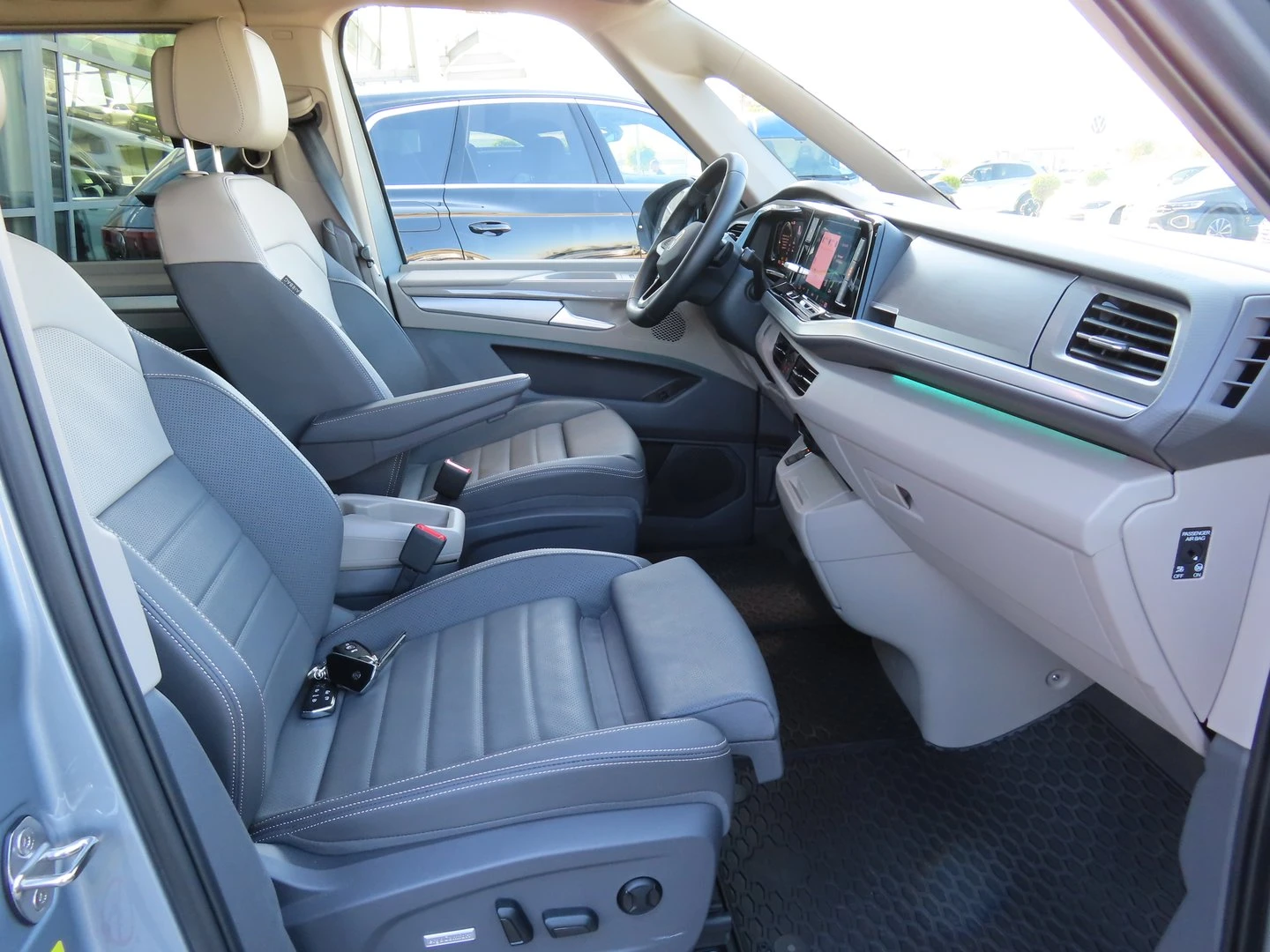 VW Multivan Style L 1.5 eHybrid 4MOTION - изображение 6