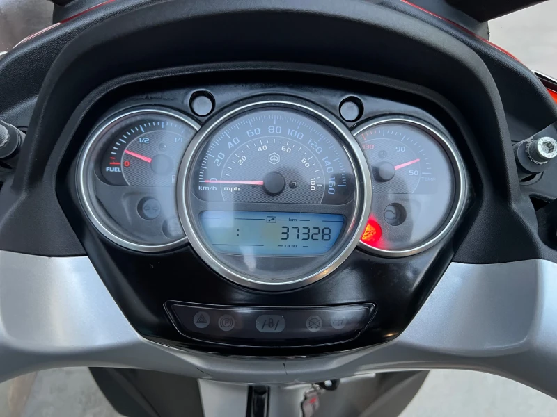 Piaggio Mp3 LT-300icc-2014г, снимка 12 - Мотоциклети и мототехника - 50752076