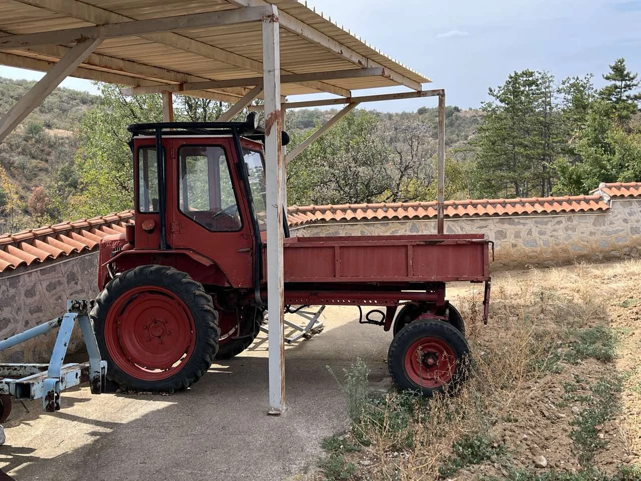 Трактор Владимировец T-16M-Y1, снимка 1