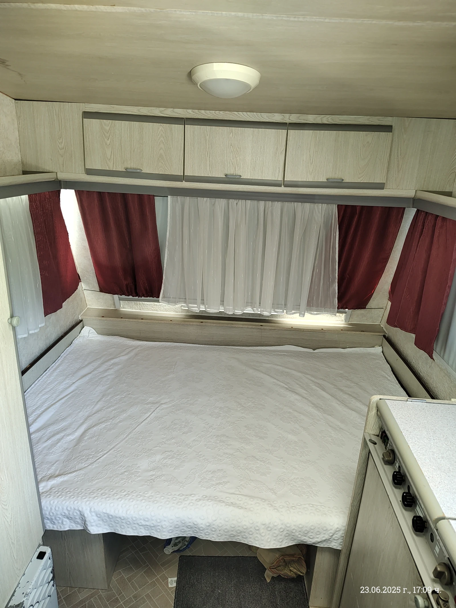 Каравана Caravelair, снимка 13 - Каравани и кемпери - 53894476