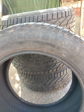 Гуми Зимни 235/55R17, снимка 4