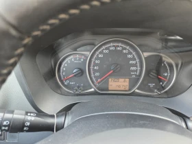 Toyota Yaris, снимка 13