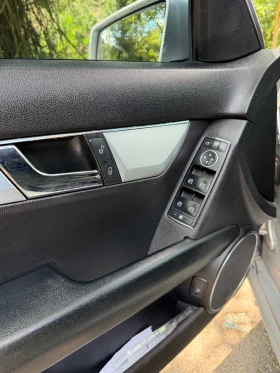 Mercedes-Benz C 220, снимка 6