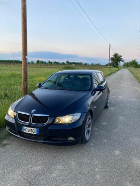     BMW 330  44---  