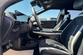 Kia EV6 GT/325HP/AWD/HEAT-PUMP/HUD/360/KLESS/135a | Auto.bg — изображение 12