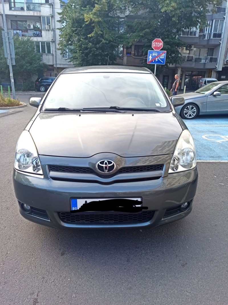 Toyota Corolla verso 1.8 VVT-I, снимка 2 - Автомобили и джипове - 46437374