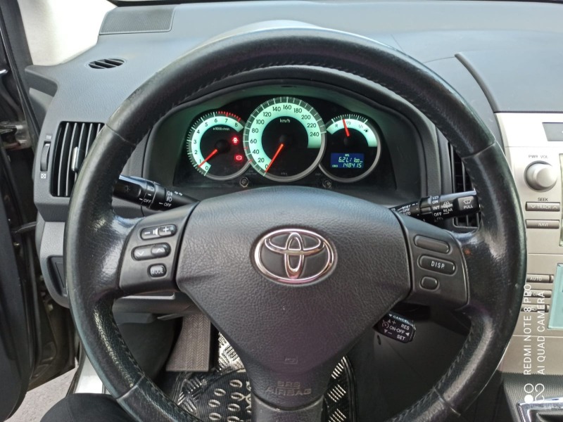 Toyota Corolla verso 1.8 VVT-I, снимка 13 - Автомобили и джипове - 46437374