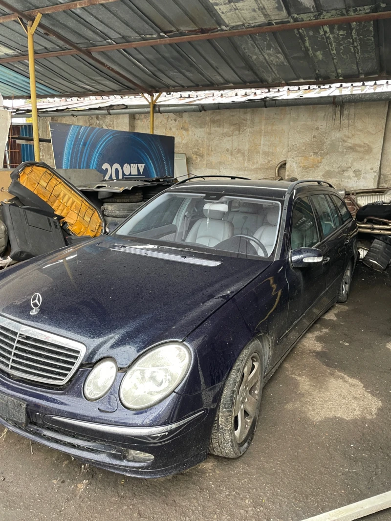 Mercedes-Benz E 320, снимка 4 - Автомобили и джипове - 47397528