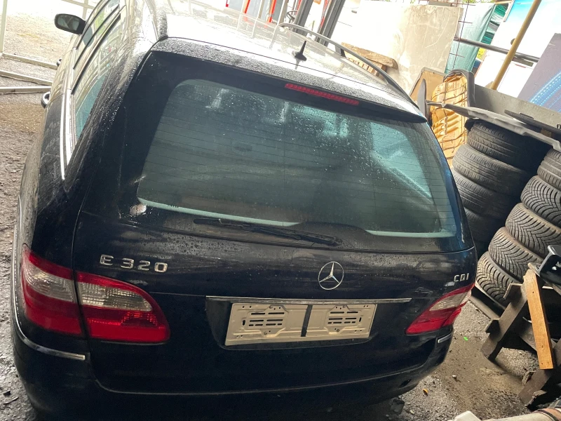 Mercedes-Benz E 320, снимка 5 - Автомобили и джипове - 47397528