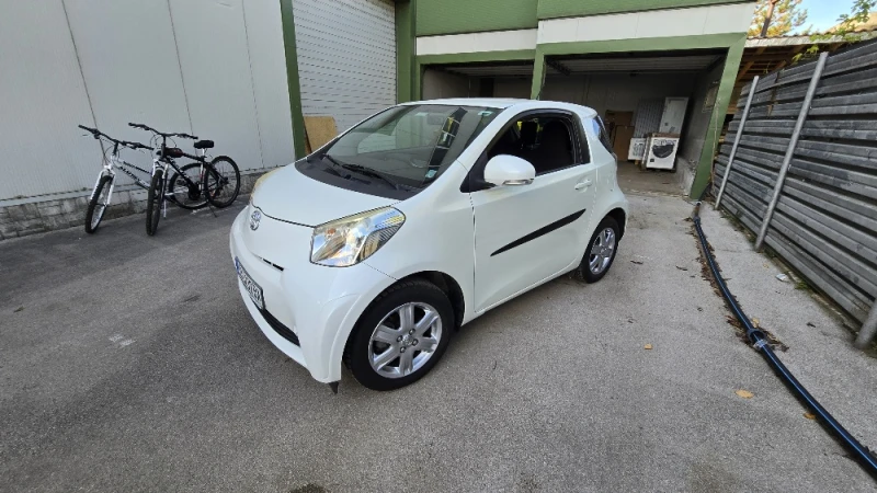 Toyota IQ, снимка 1 - Автомобили и джипове - 48626069