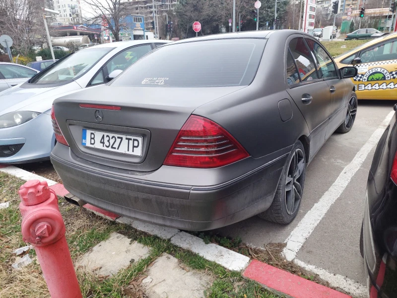 Mercedes-Benz C 320 Avangard, снимка 4 - Автомобили и джипове - 48708310