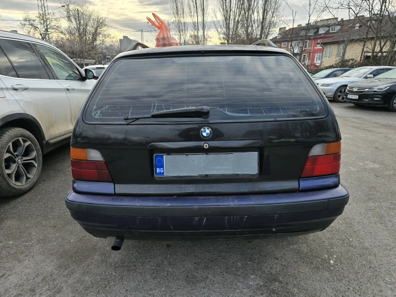 BMW 318 Touring, снимка 4 - Автомобили и джипове - 48808501