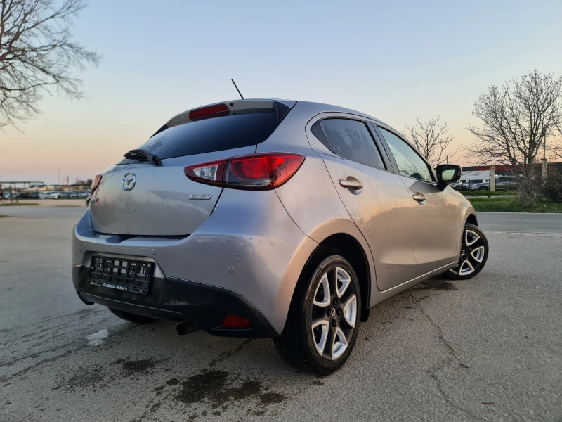 Mazda 2 УНИКАТ/АВТОМАТ , снимка 5 - Автомобили и джипове - 49599179