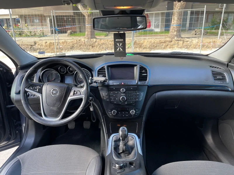 Opel Insignia, снимка 10 - Автомобили и джипове - 52680958