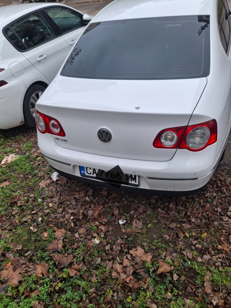VW Passat, снимка 2 - Автомобили и джипове - 52834696