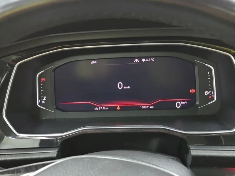 VW Jetta * EXECLINE * CARFAX * БЕЗ ПЪРВОНАЧАЛНА ВНОСКА, снимка 10 - Автомобили и джипове - 52848216