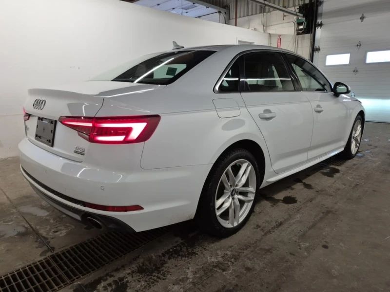 Audi A4 * TECHNIK * CARFAX * БЕЗ ПЪРВОНАЧАЛНА ВНОСКА, снимка 3 - Автомобили и джипове - 53021890