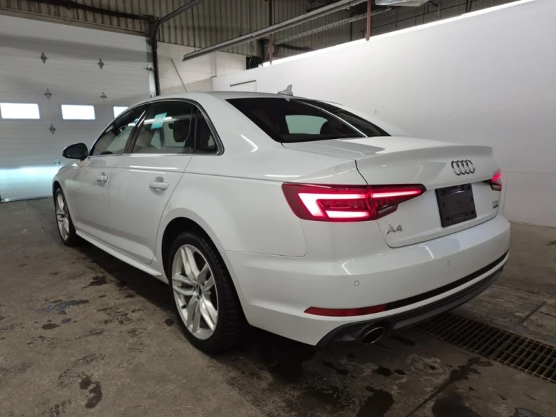 Audi A4 * TECHNIK * CARFAX * БЕЗ ПЪРВОНАЧАЛНА ВНОСКА, снимка 4 - Автомобили и джипове - 53021890