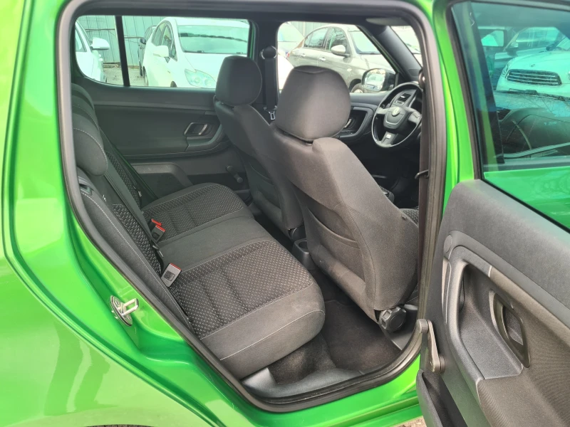 Skoda Fabia VRS-1.4TSi-180k.c.-ЛИЗИНГ, снимка 13 - Автомобили и джипове - 53442450