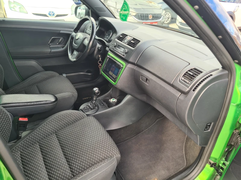 Skoda Fabia VRS-1.4TSi-180k.c.-ЛИЗИНГ, снимка 14 - Автомобили и джипове - 53442450