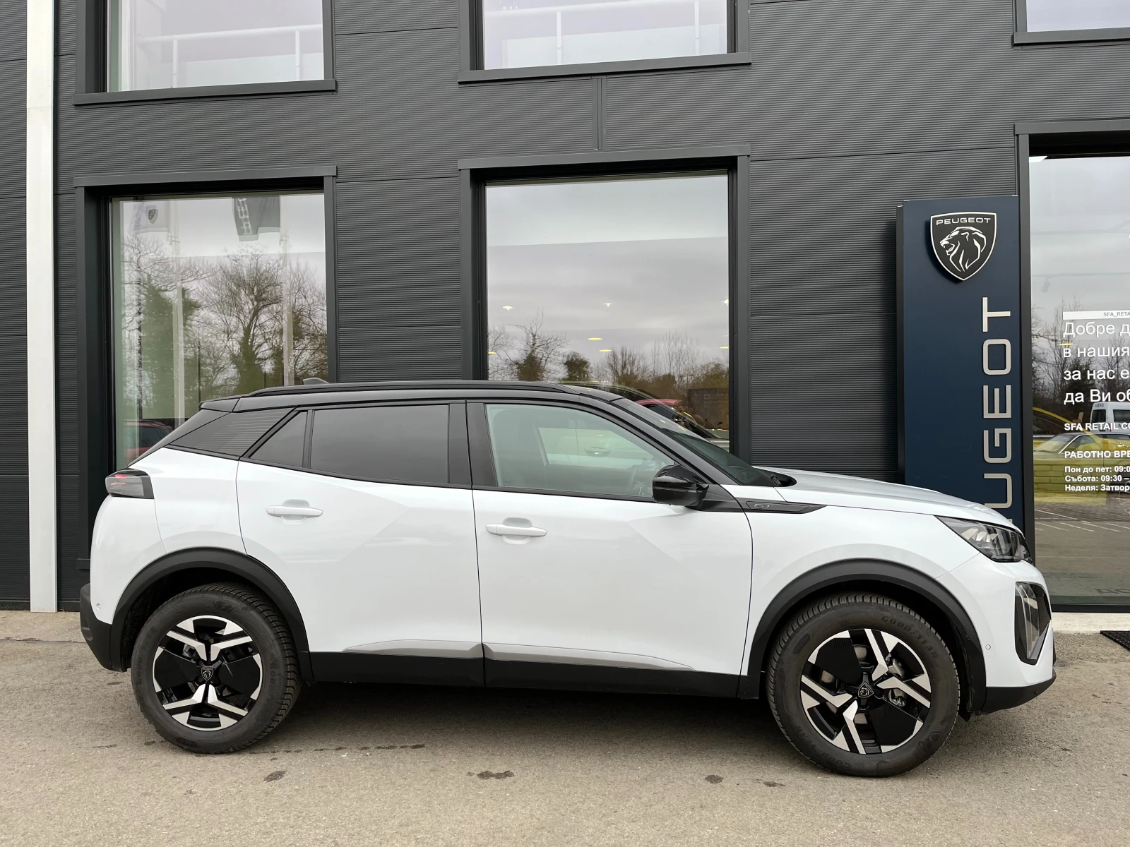 Peugeot 2008 GT 1.2 PureTech 136 HYBRID 48V e-DCS6 EURO 6.4 - изображение 2