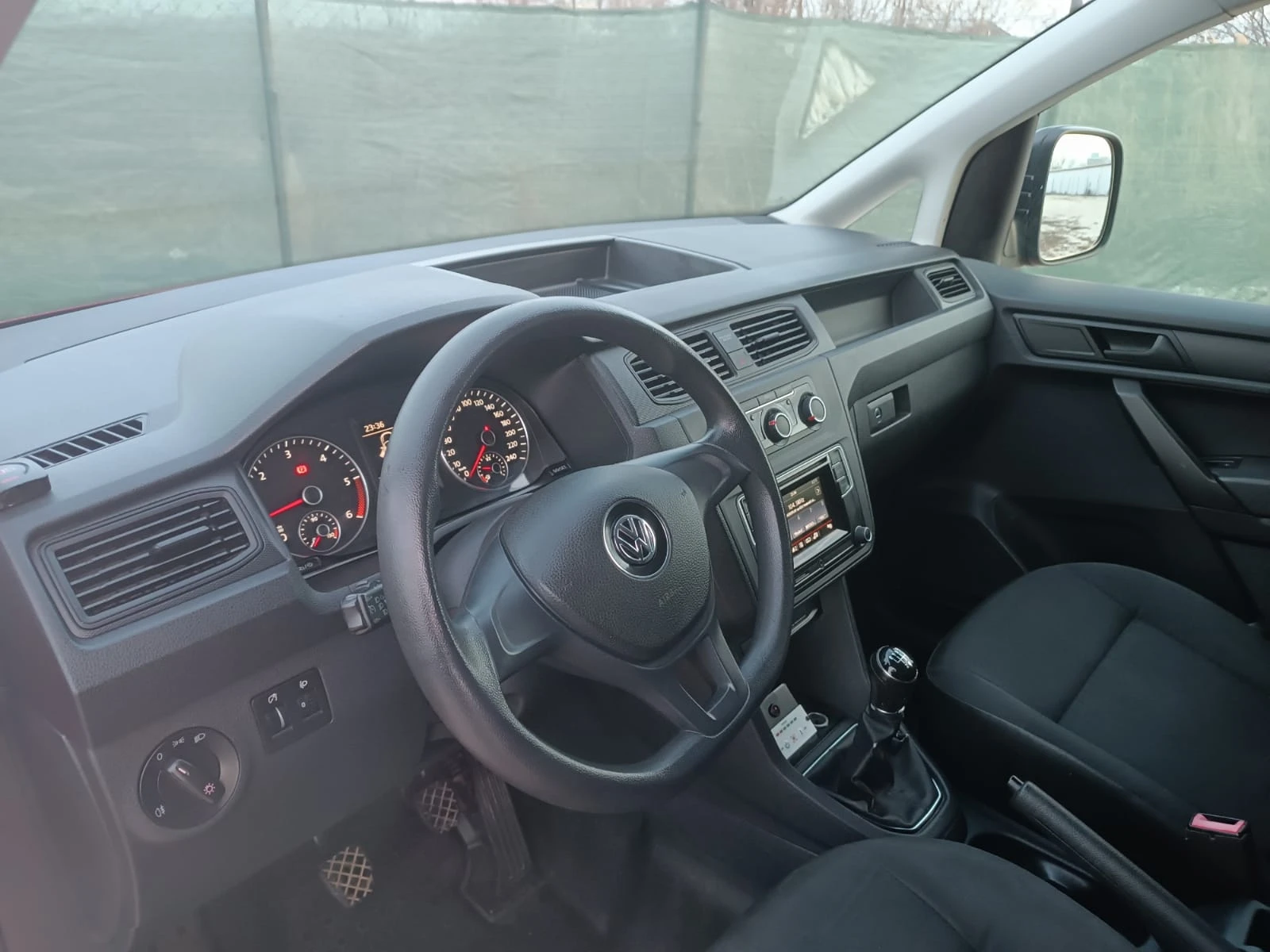 VW Caddy 2.0 TDI 4MOTION - изображение 9