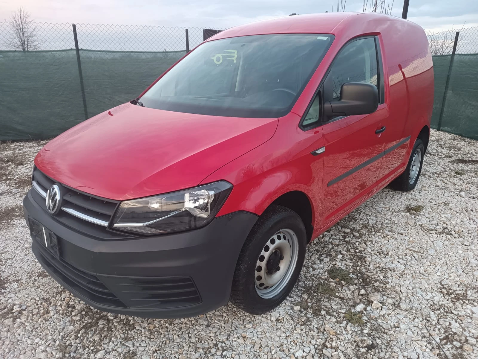 VW Caddy 2.0 TDI 4MOTION - изображение 2