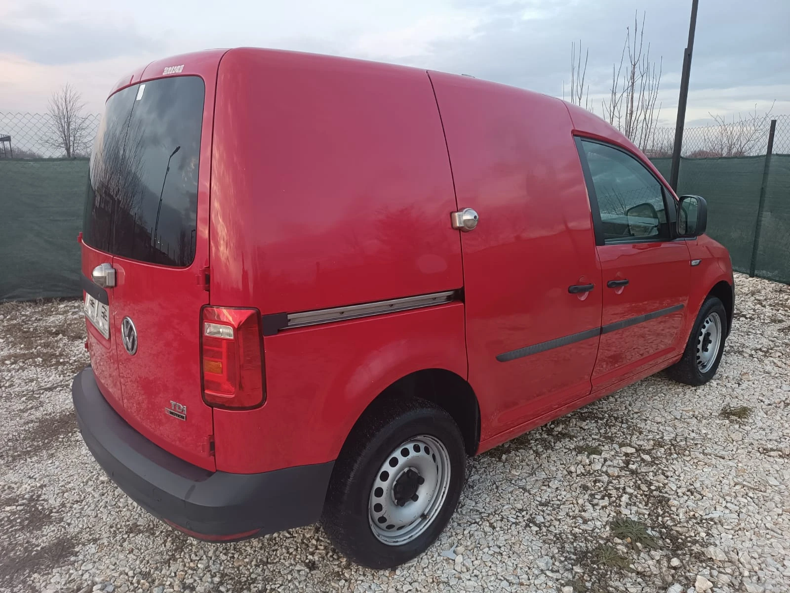 VW Caddy 2.0 TDI 4MOTION - изображение 5