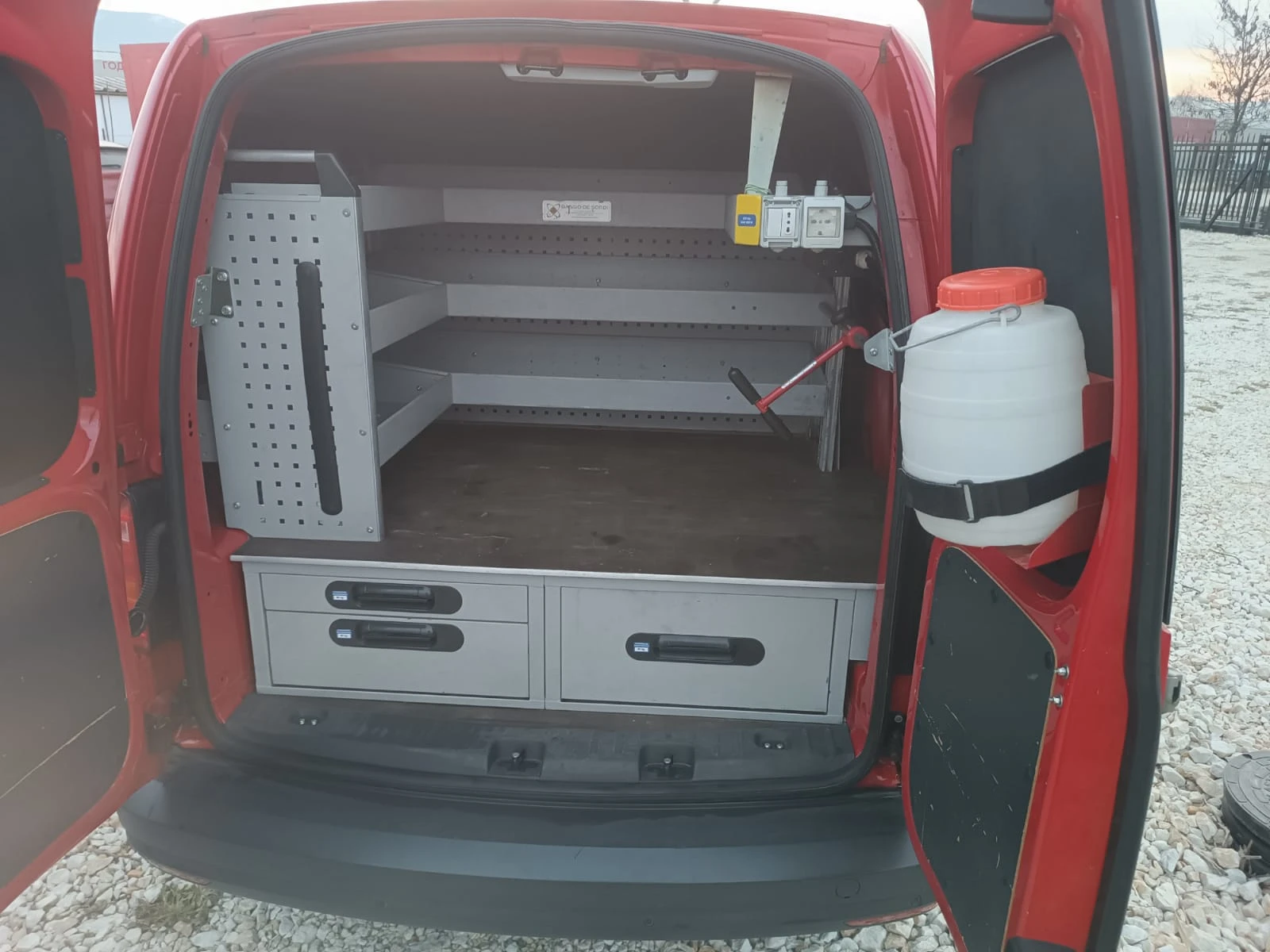 VW Caddy 2.0 TDI 4MOTION, снимка 12 - Автомобили и джипове - 56466641