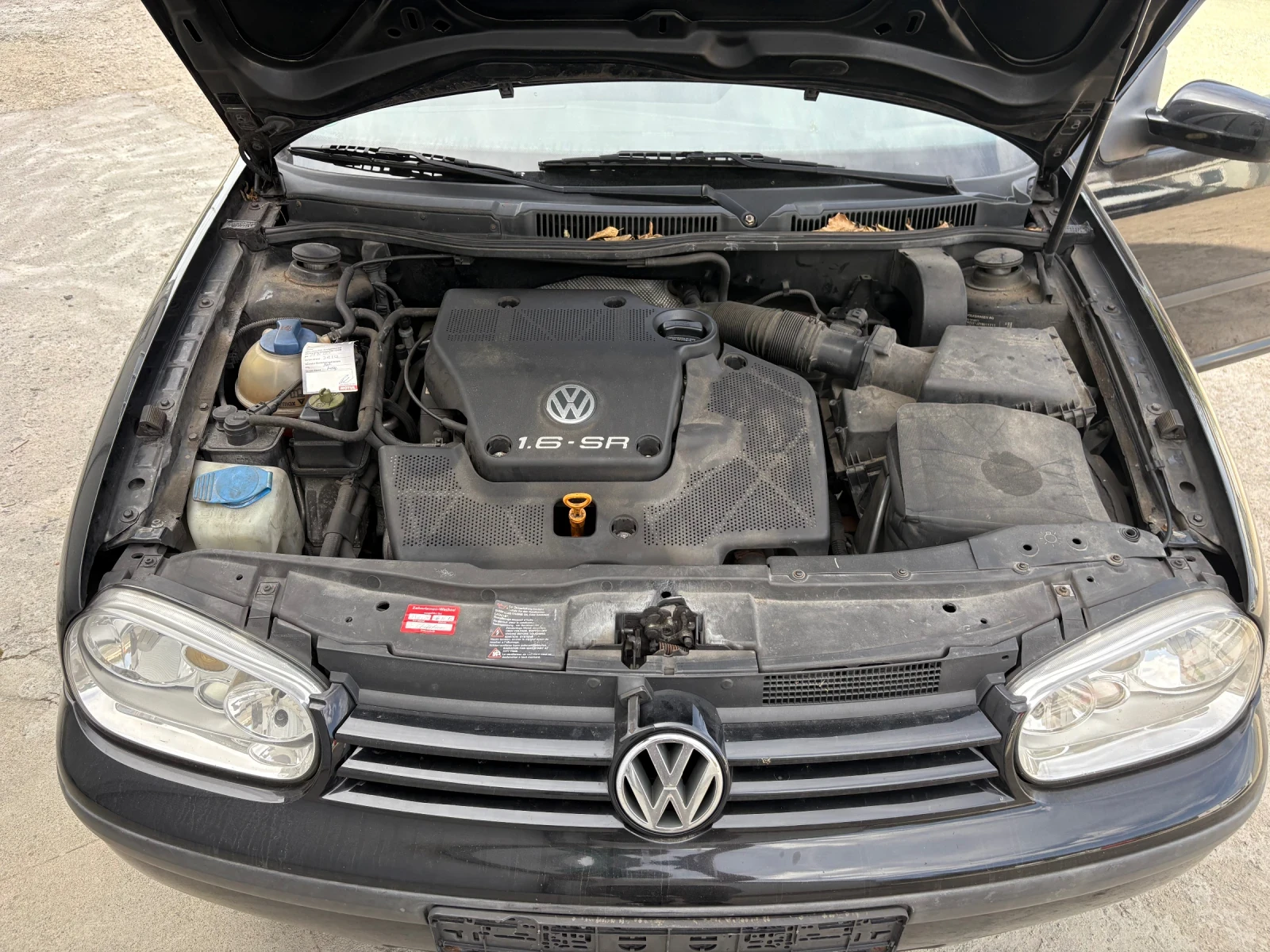 VW Golf 1.6 SR АВТОМАТИК - изображение 6